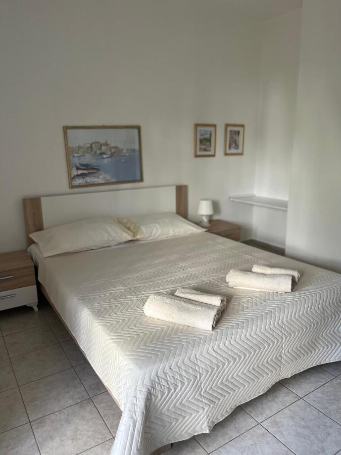 Apartments And Rooms Markovski Palit Экстерьер фото